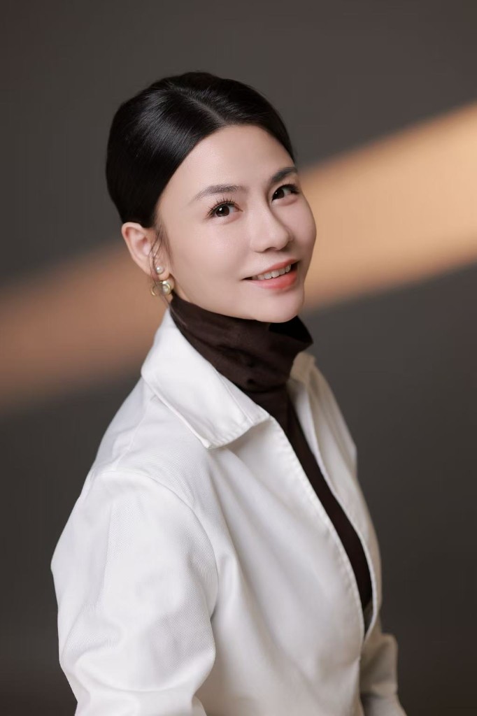 邓晶玲
